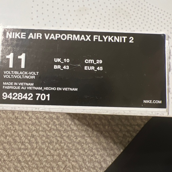 COPY - Nike air vapormax flyknit 2 -Volt & black. size 11 main image 4